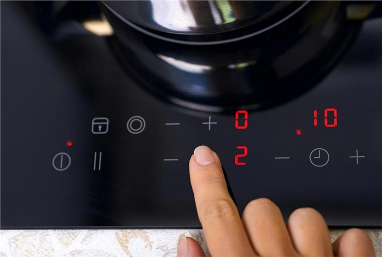 Bỏ túi cách sử dụng bếp từ hiệu quả, tiết kiệm điện năng Bỏ túi cách sử dụng bếp từ hiệu quả, tiết kiệm điện năng