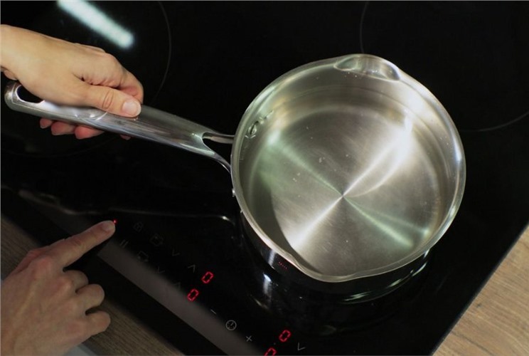 Hướng dẫn cách sửa bếp từ không lên nguồn tại nhà