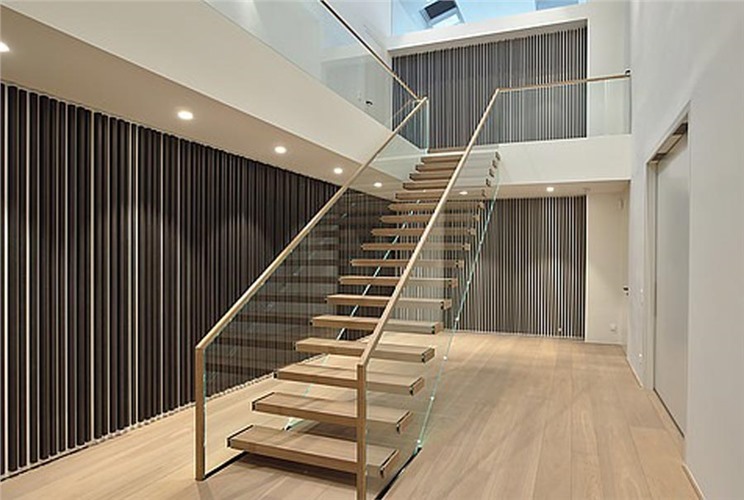 25+ mẫu cầu thang kính đẹp, hiện đại được ưa chuộng hiện nay