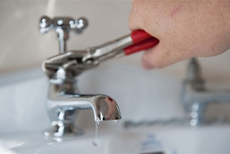 Bỏ túi bí quyết tăng áp lực nước cho nhà tắm hiệu quả Bỏ túi bí quyết tăng áp lực nước cho nhà tắm hiệu quả